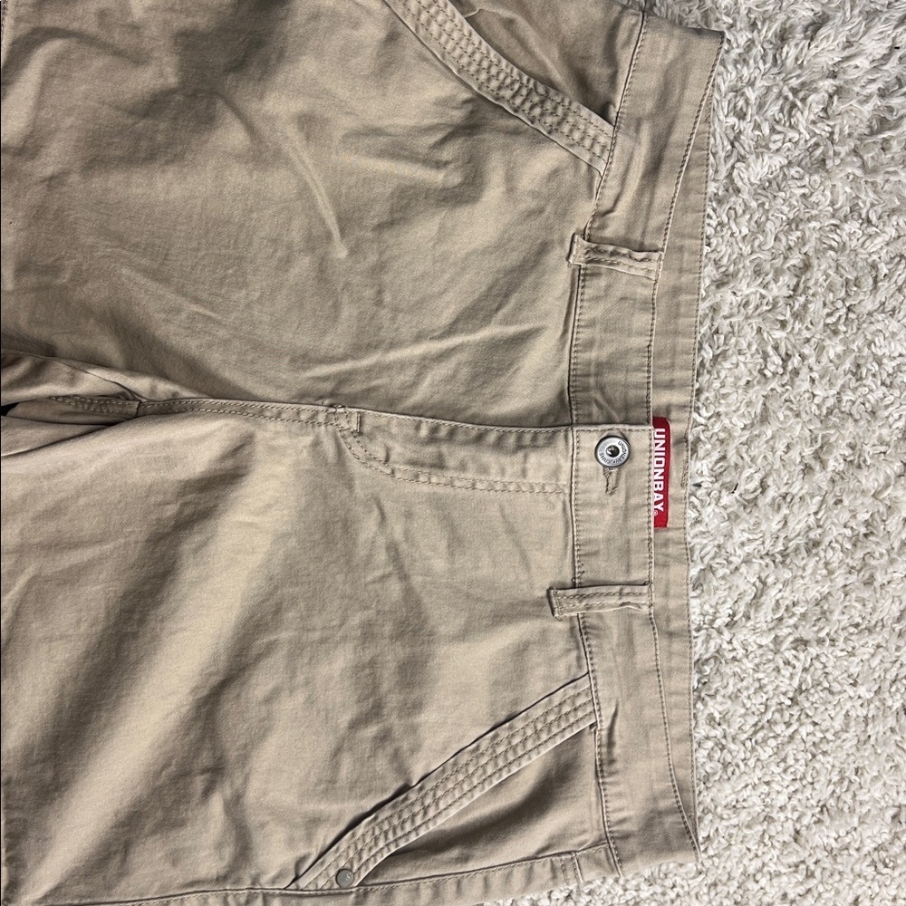 JUNIOR UNIONBAY LIGHT TAN SHORTS SIZE 17 GUC - Picture 5 of 9